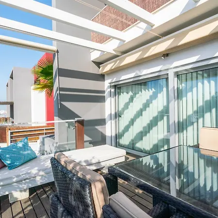 Host Wise - Luxurious House With Private Salt Pool